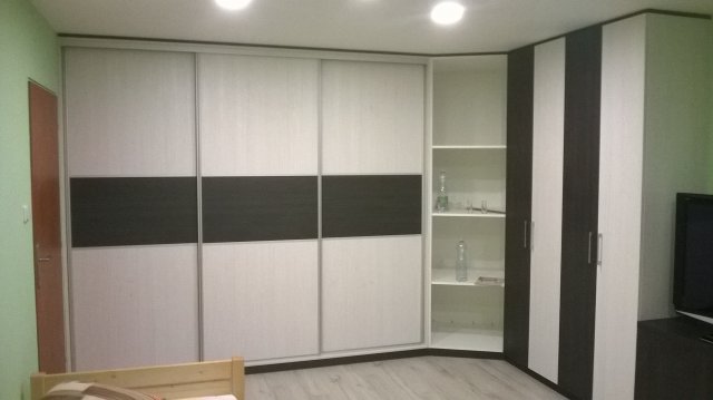 hacienda bílo-černá